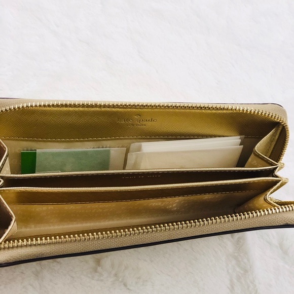 kate spade gold zip around wristlet - Picture 3 of 5